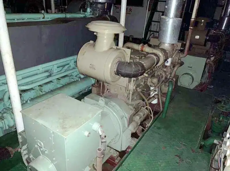 Navio de abastecimento à venda
