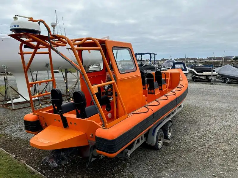 Bote inflável rígido à venda