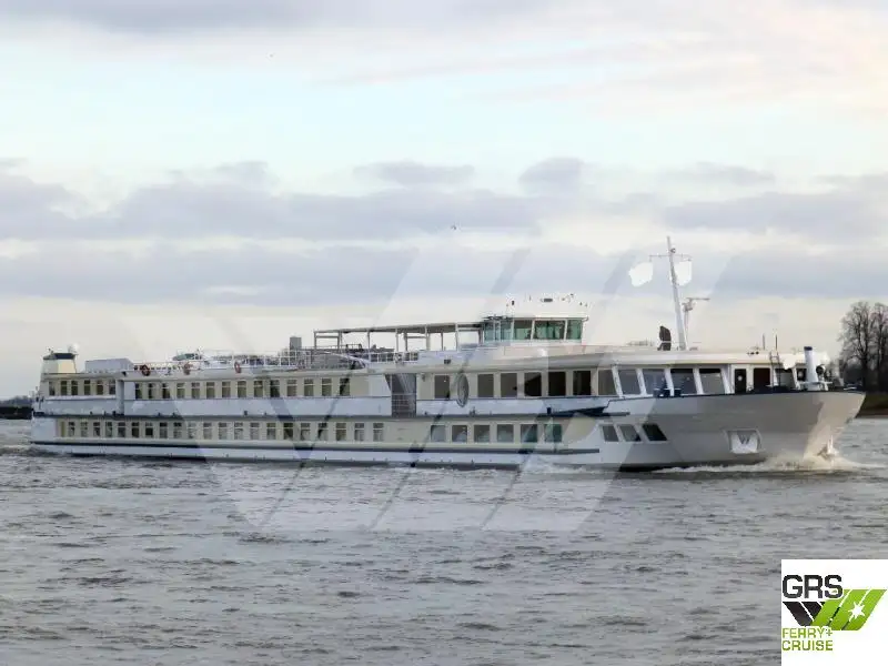 Navio de cruzeiro à venda
