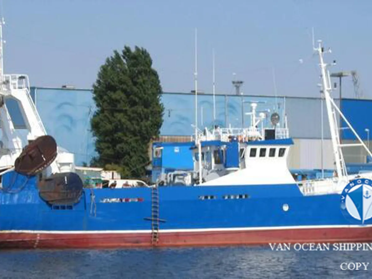 Navio de pesca de arrasto à venda