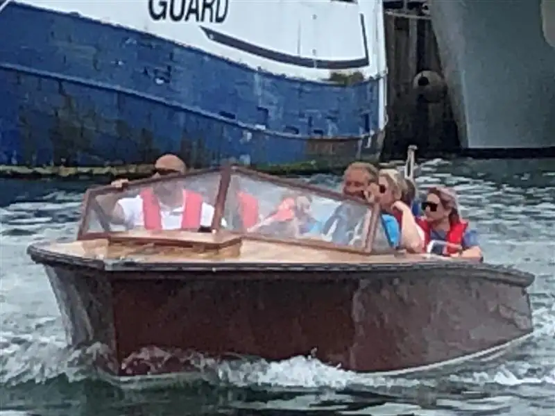 Navio de cruzeiro à venda