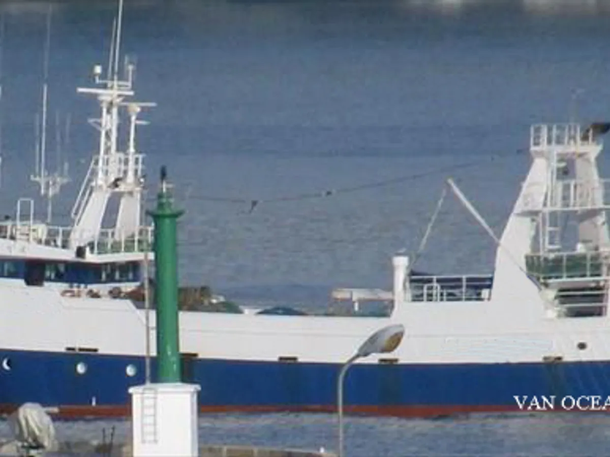 Navio de pesca de arrasto à venda