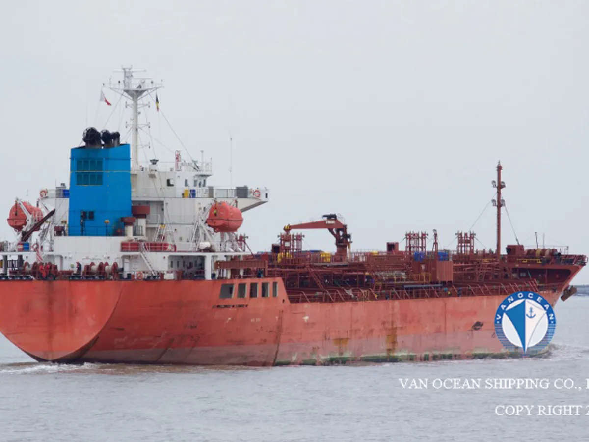 Navio-tanque de óleo/produtos químicos à venda