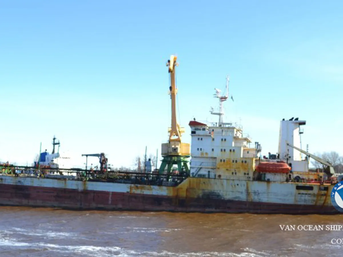 Navio-tanque de óleo/produtos químicos à venda