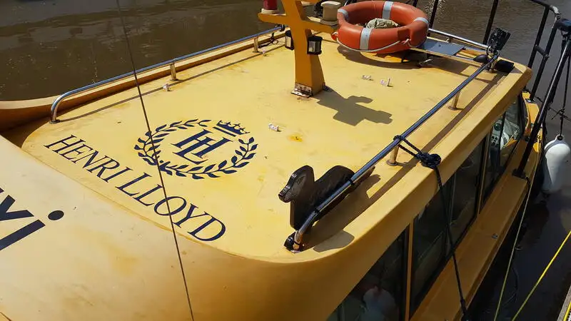 Navio de cruzeiro e ferry à venda