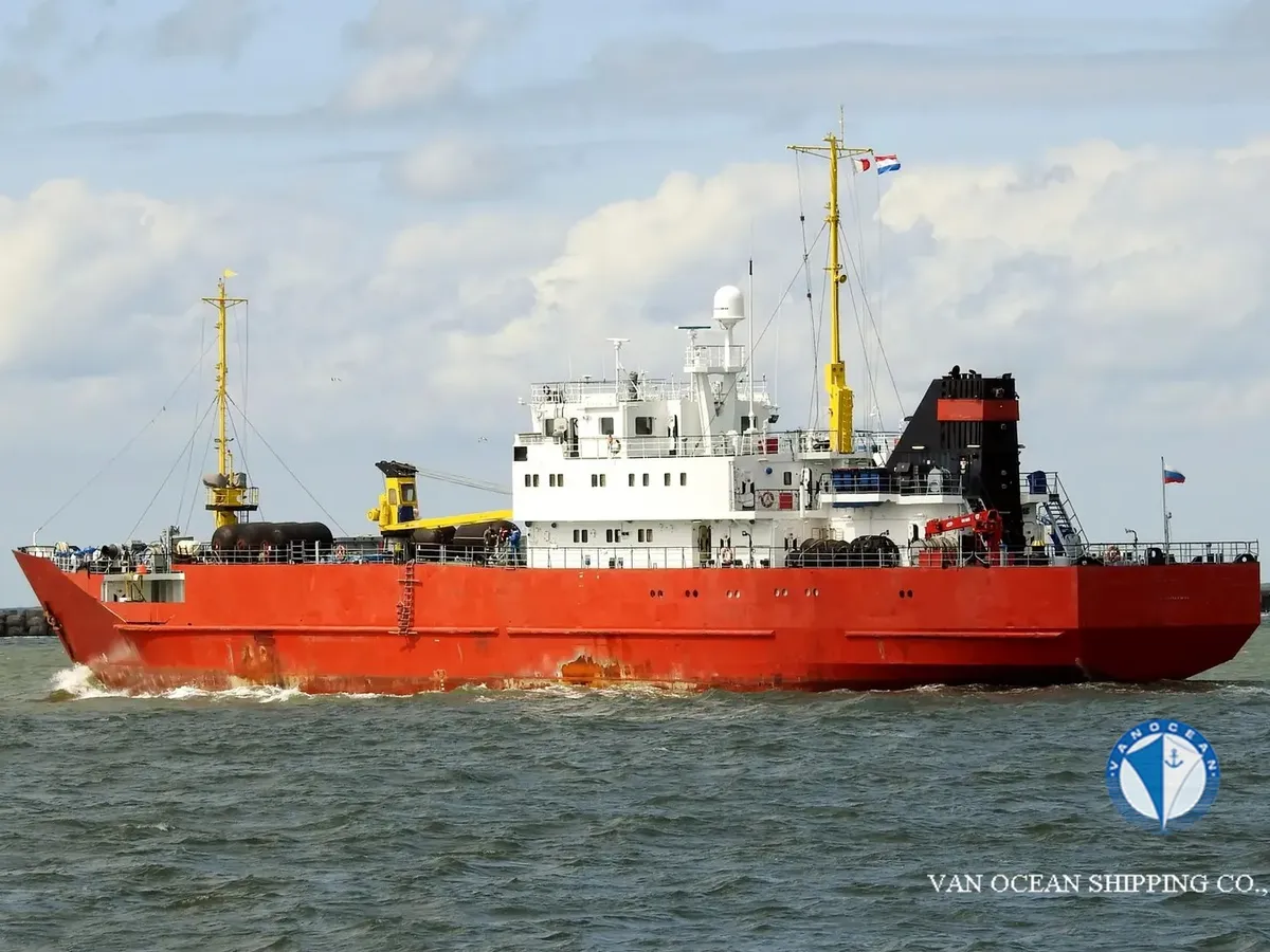 Navio frigorífico à venda