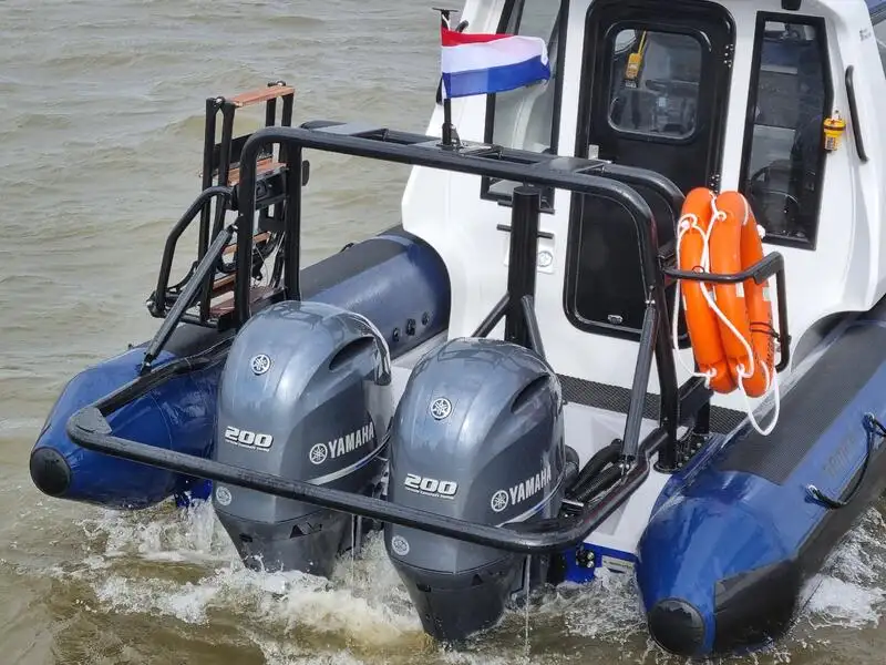 Navio porta-contêineres à venda