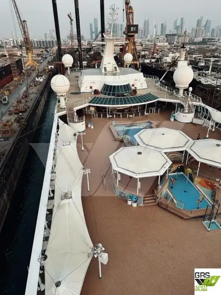 Navio de cruzeiro à venda