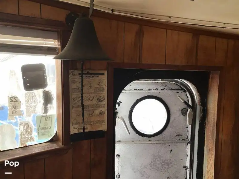Navio de pesca de arrasto à venda