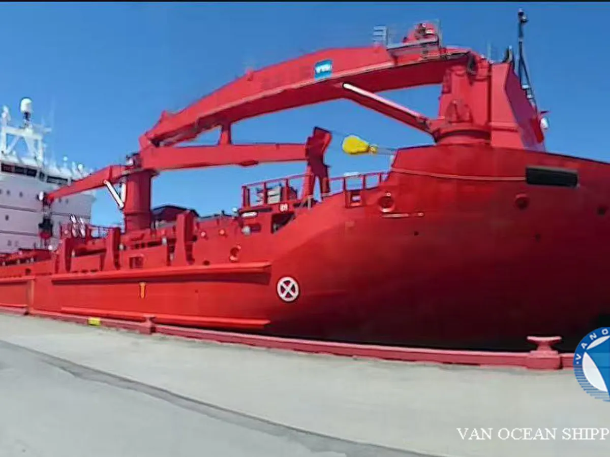 Navio frigorífico à venda