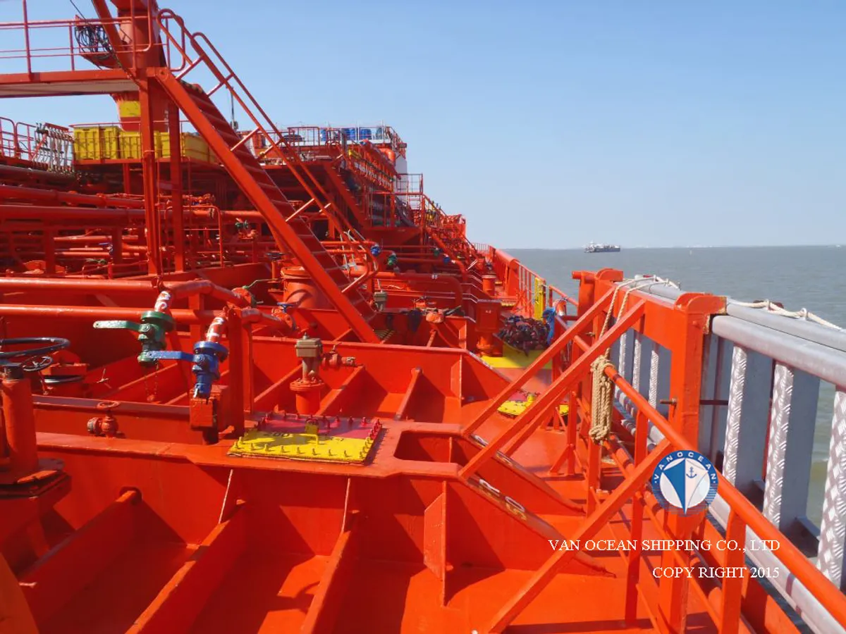 Navio-tanque de óleo/produtos químicos à venda