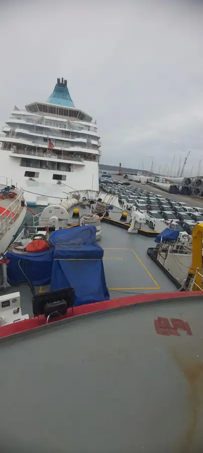Navio de pesquisa à venda