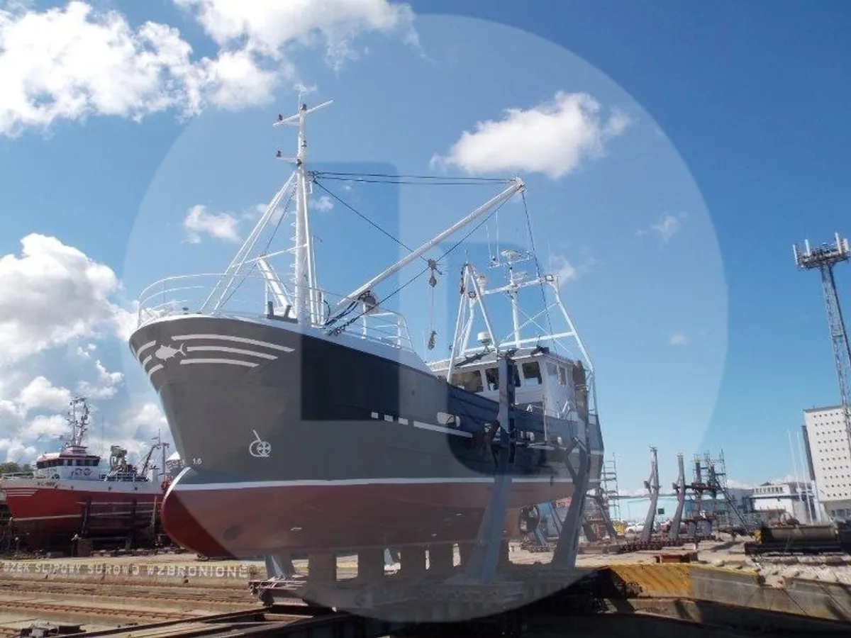 Embarcação para Aquicultura / Criação de Mariscos à venda