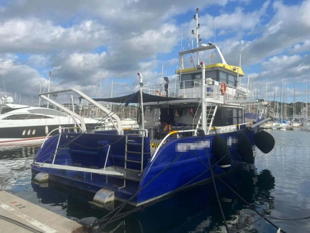 Navio de pesquisa à venda