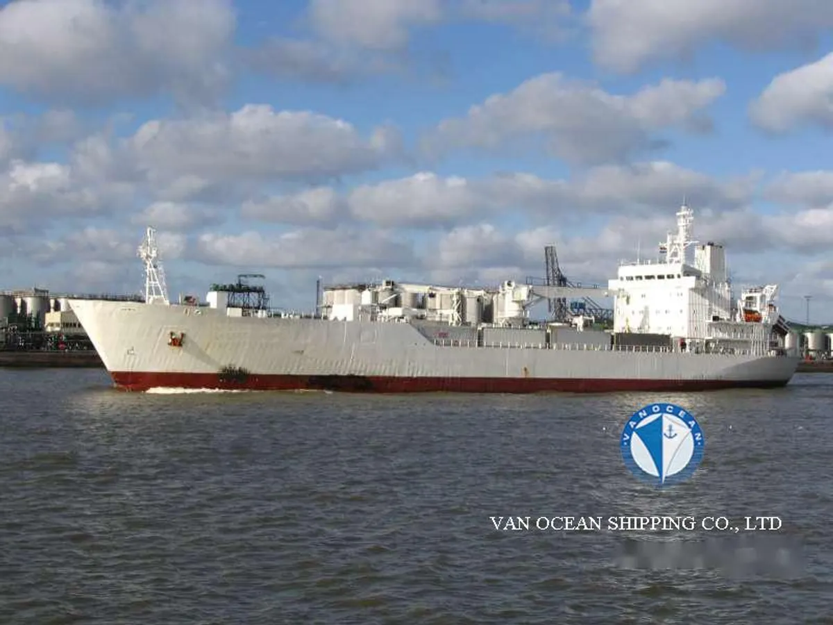 Navio frigorífico à venda