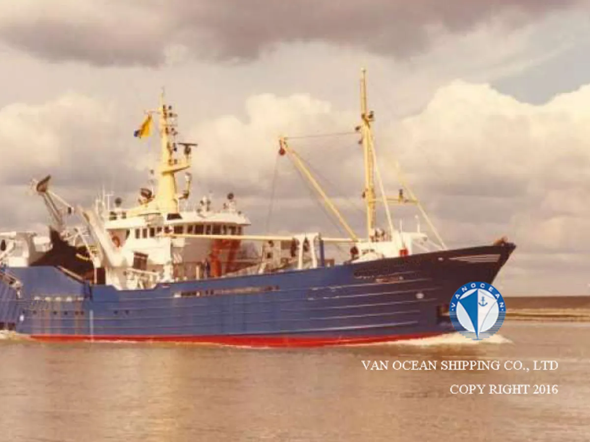 Navio de pesca de arrasto à venda