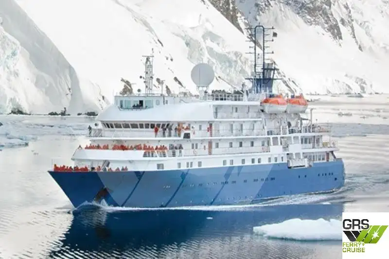 Navio de cruzeiro à venda