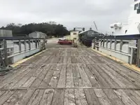 Barco de tripulação à venda