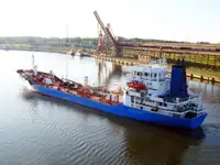 Oil/Chemical tanker à venda