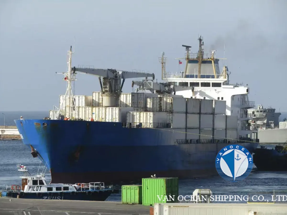 Navio frigorífico à venda