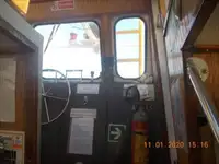 Barco de tripulação à venda