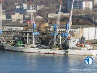 Navio frigorífico à venda