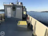 Navio de abastecimento à venda