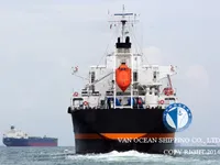 Navio-tanque de óleo/produtos químicos à venda