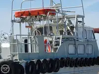 Barco de tripulação à venda