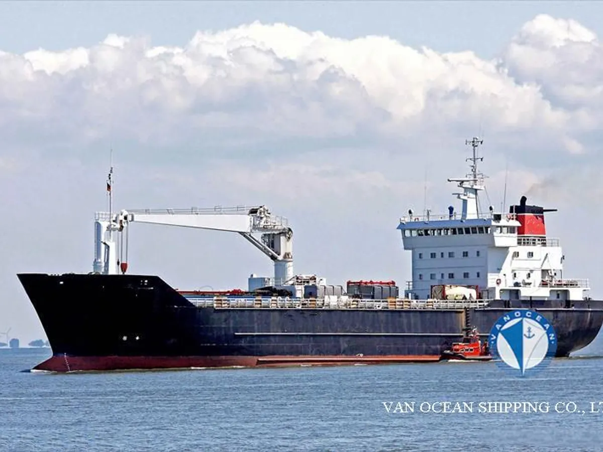 Navio frigorífico à venda