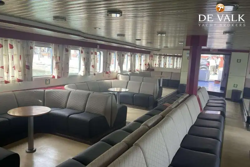 Navio de transporte de passageiros (Ferry) à venda