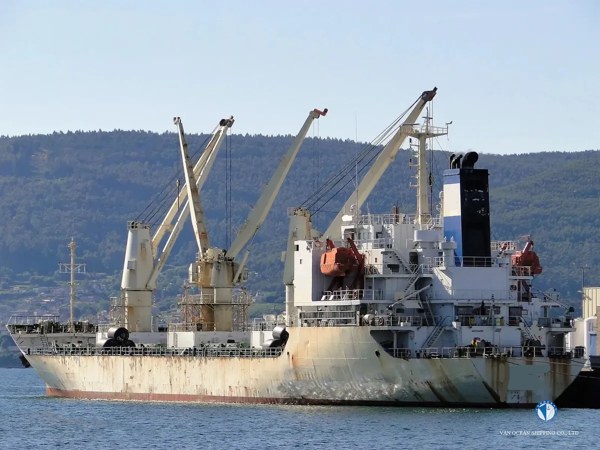 Navio frigorífico à venda