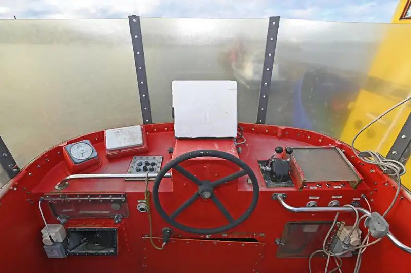 Navio de resgate à venda