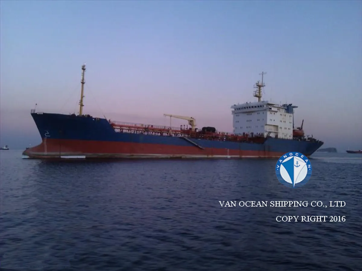 Navio-tanque de óleo/produtos químicos à venda
