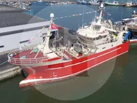 Navio de pesca à venda