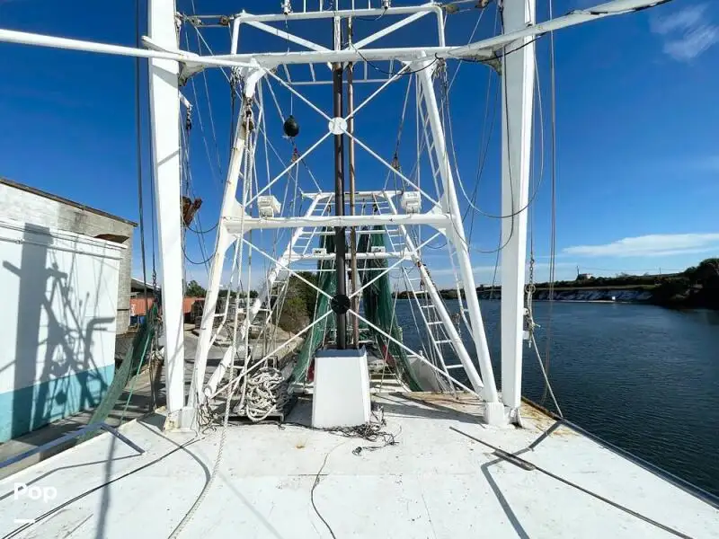 Navio de pesca de arrasto à venda