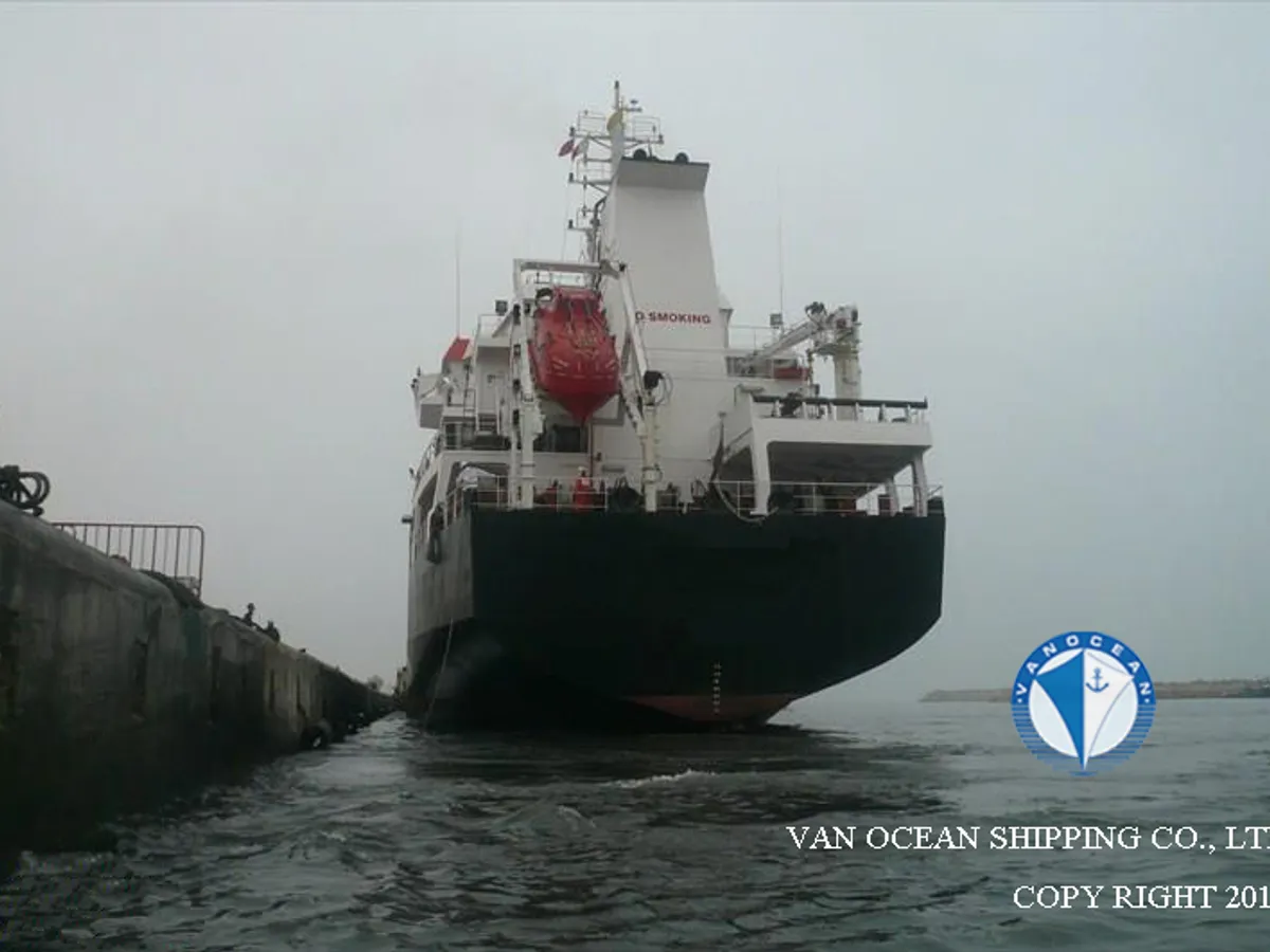Navio-tanque de óleo/produtos químicos à venda