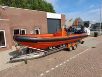 Navio porta-contêineres à venda