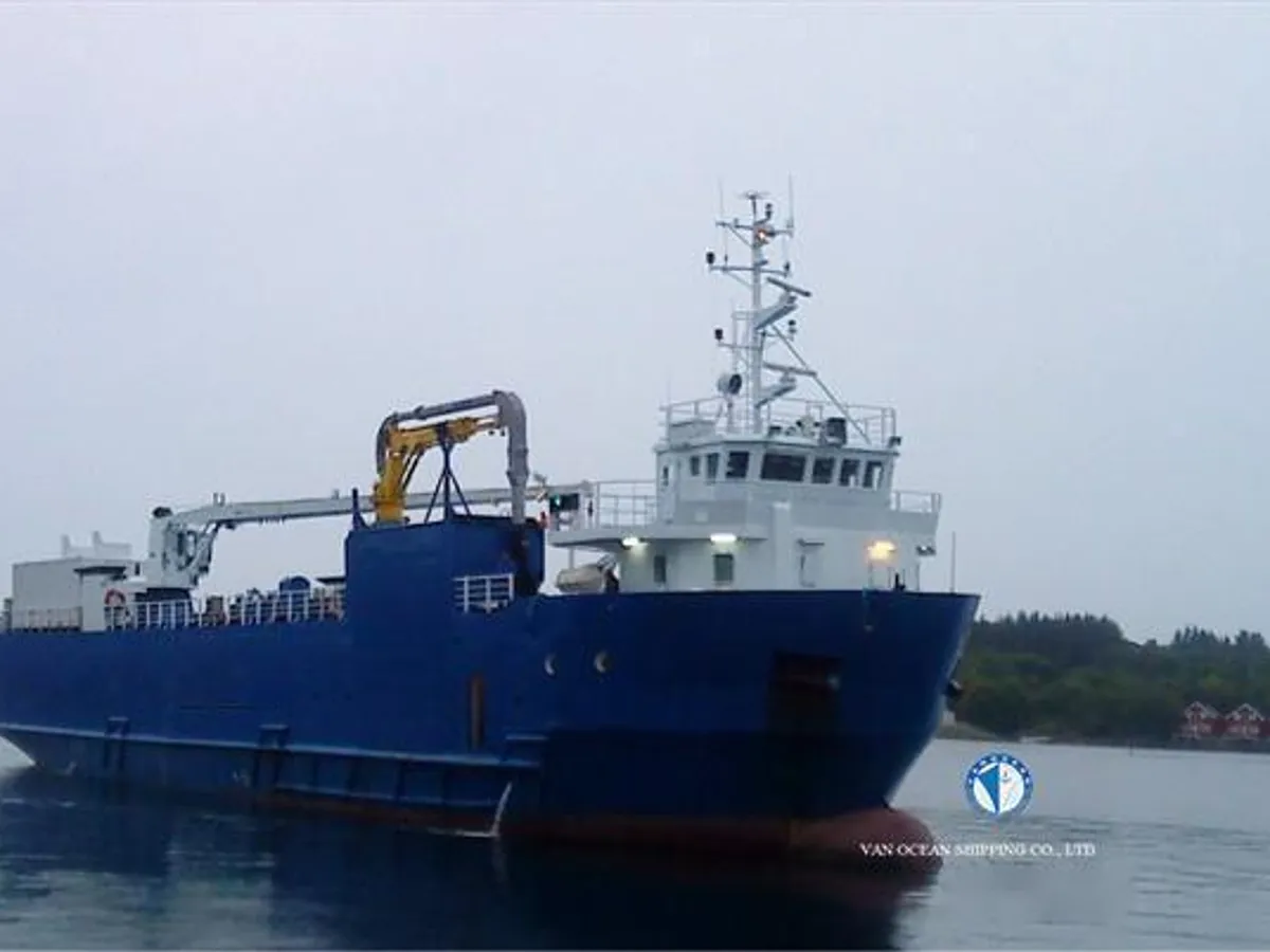 Navio frigorífico à venda