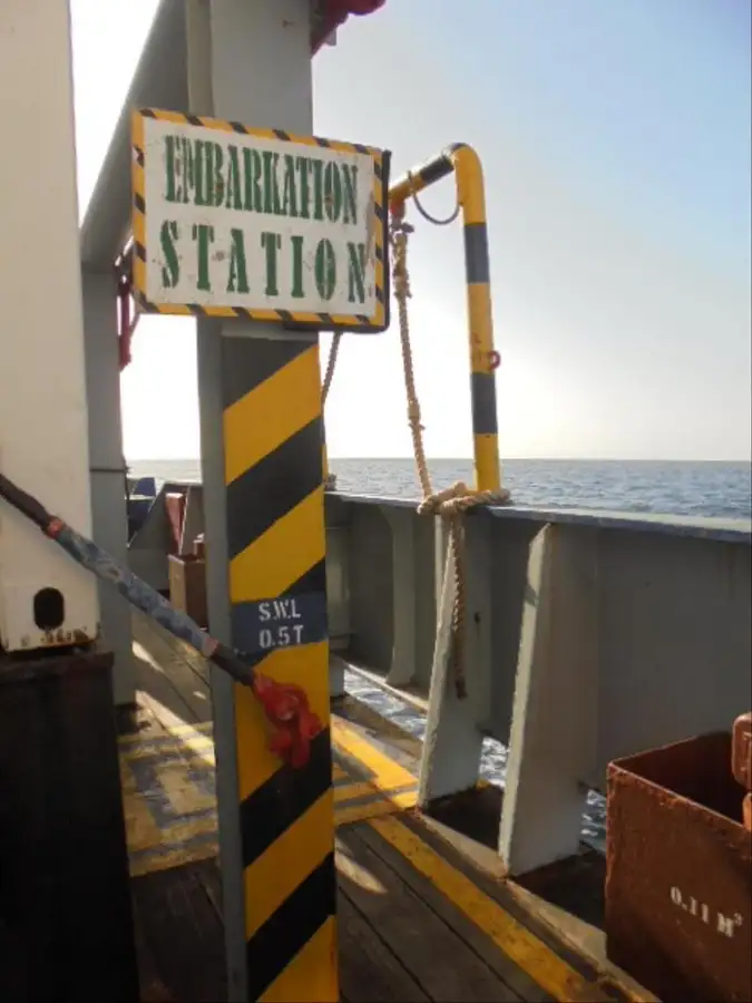 Navio frigorífico à venda