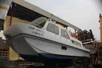 Barco de tripulação à venda