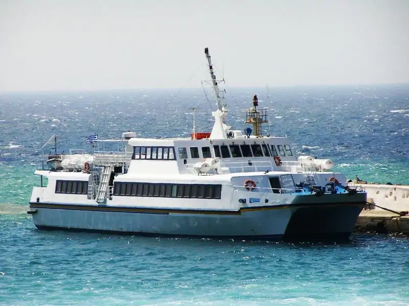 Catamarã à venda