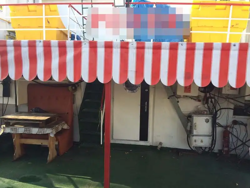 Navio porta-contêineres à venda