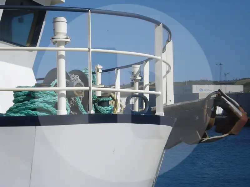 Navio de pesca de arrasto à venda