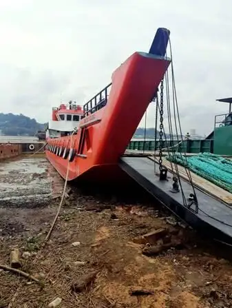 Balsa de desembarque, tanque à venda