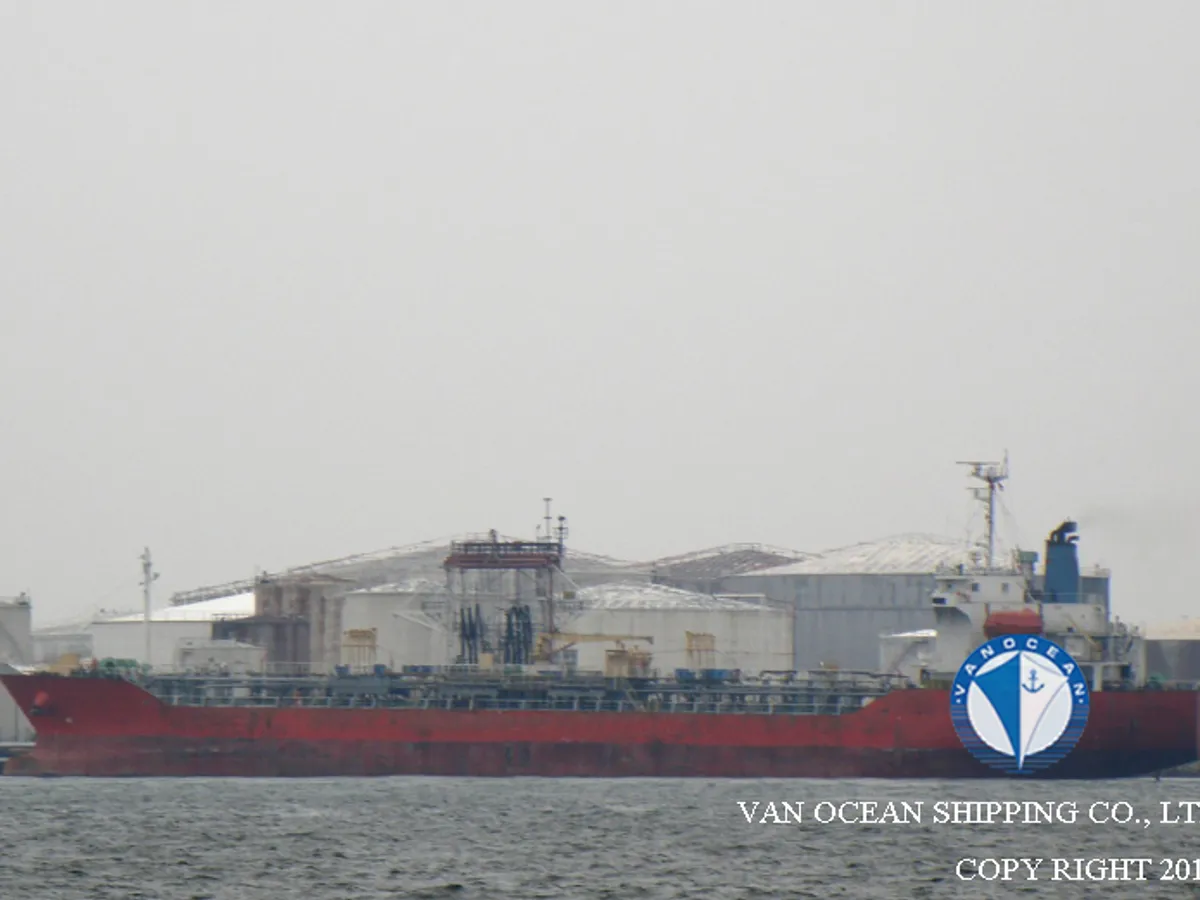 Navio-tanque de óleo/produtos químicos à venda