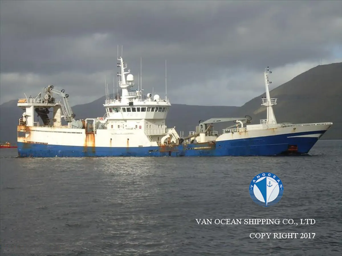 Navio de pesca de arrasto à venda