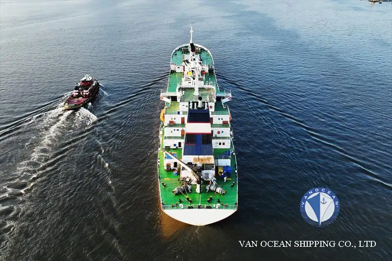 Navio frigorífico à venda