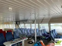 Barco de tripulação à venda