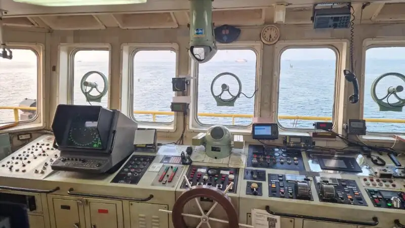 Navio de abastecimento à venda